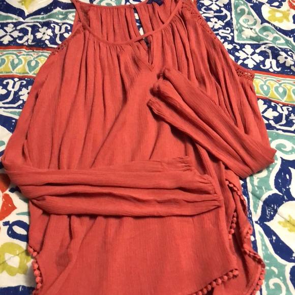 LONG SLEEVE CRINKLED COLD-SHOULDER TOP - Picture 3 of 4